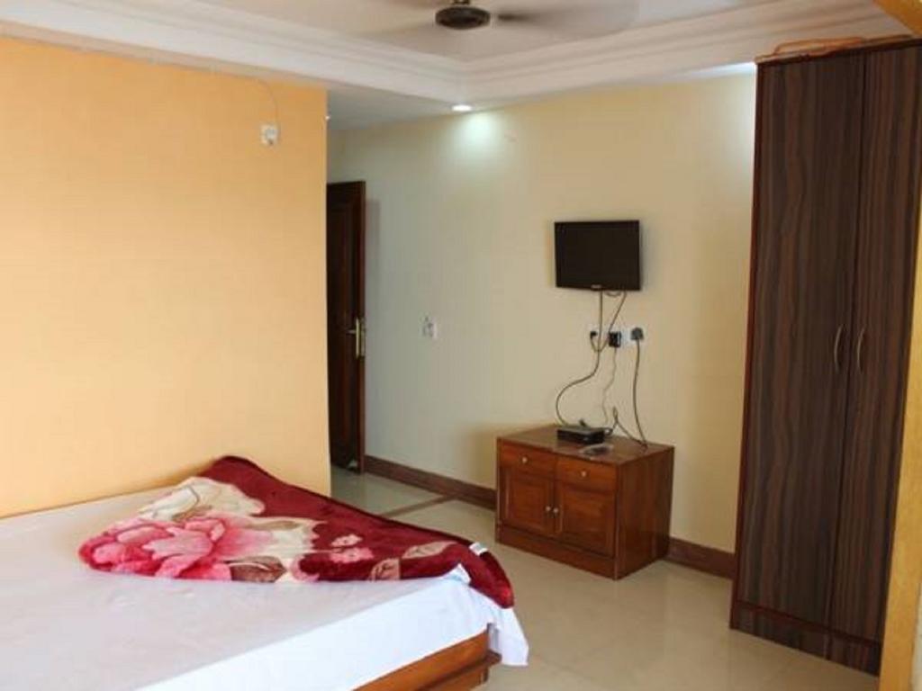 Marina Beach House Hotel Puri Exterior photo