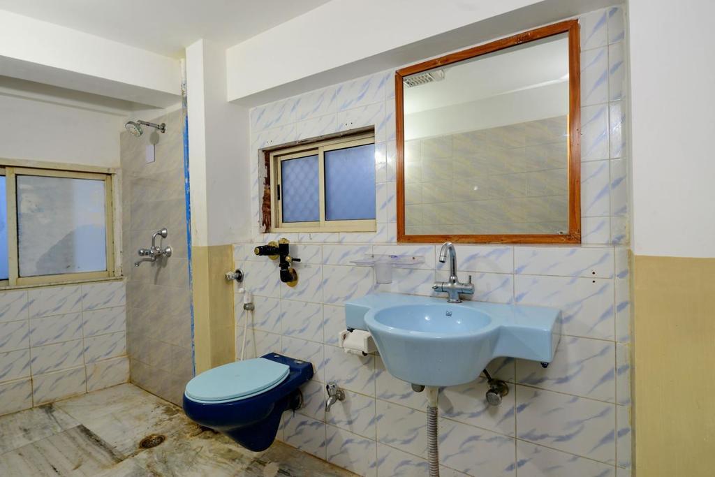Marina Beach House Hotel Puri Exterior photo